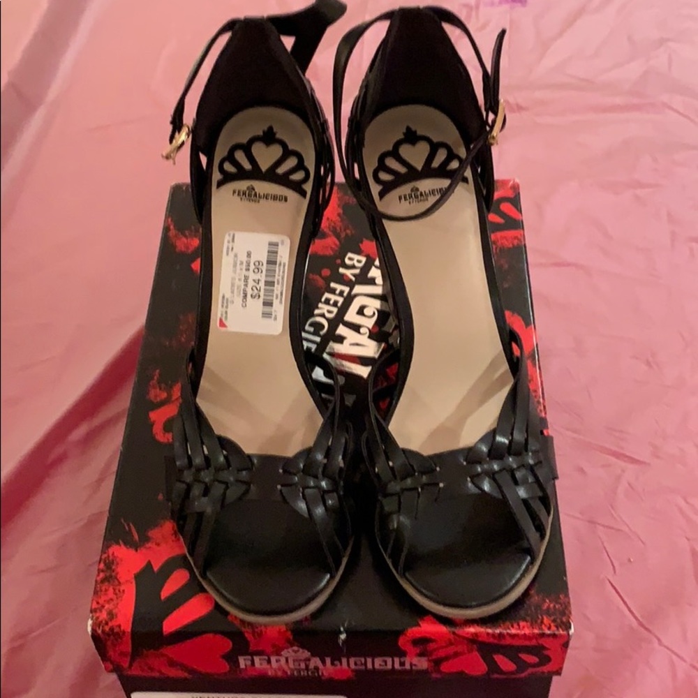 Womans sandals size 8.5